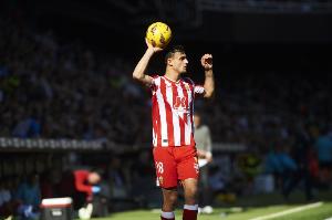 九游官网-共和报：边后卫预算4000万欧，米兰寻求签下普比尔和埃斯图皮尼安